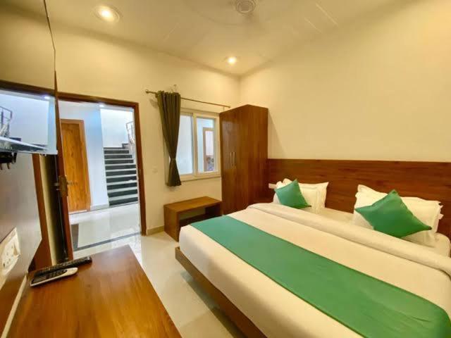 Triple One Hotel Tapovan Rishikesh,Near Laxman Jhula Luaran gambar
